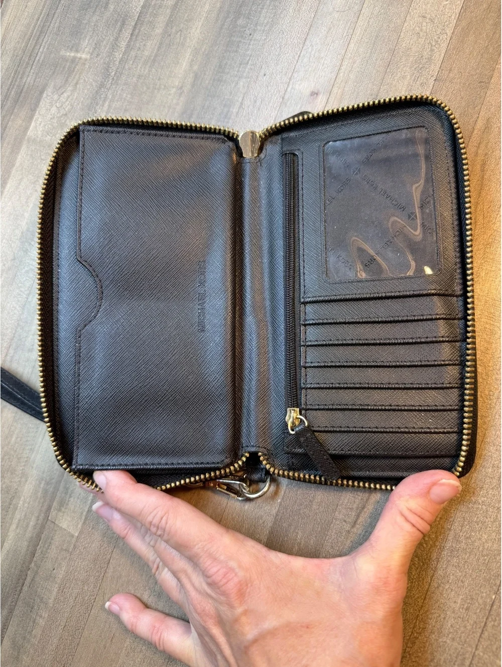 Michael Kors Black Saffiano Leather Zip Around Wallet Wristlet (Cp2/hbp)